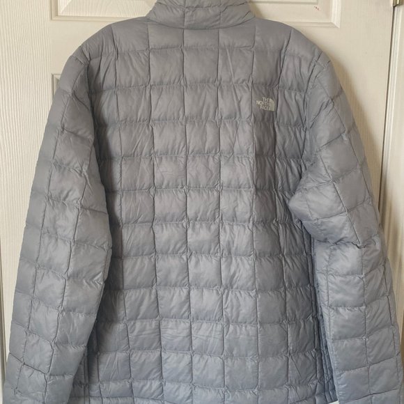 The North Face Eco Packable Slim Fit Thermoball Full Zip Jacket Meld Gray - Picture 2 of 3